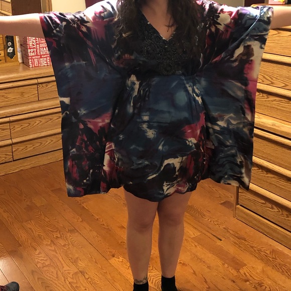 2 Be Bebe kimono dress - Picture 1 of 2
